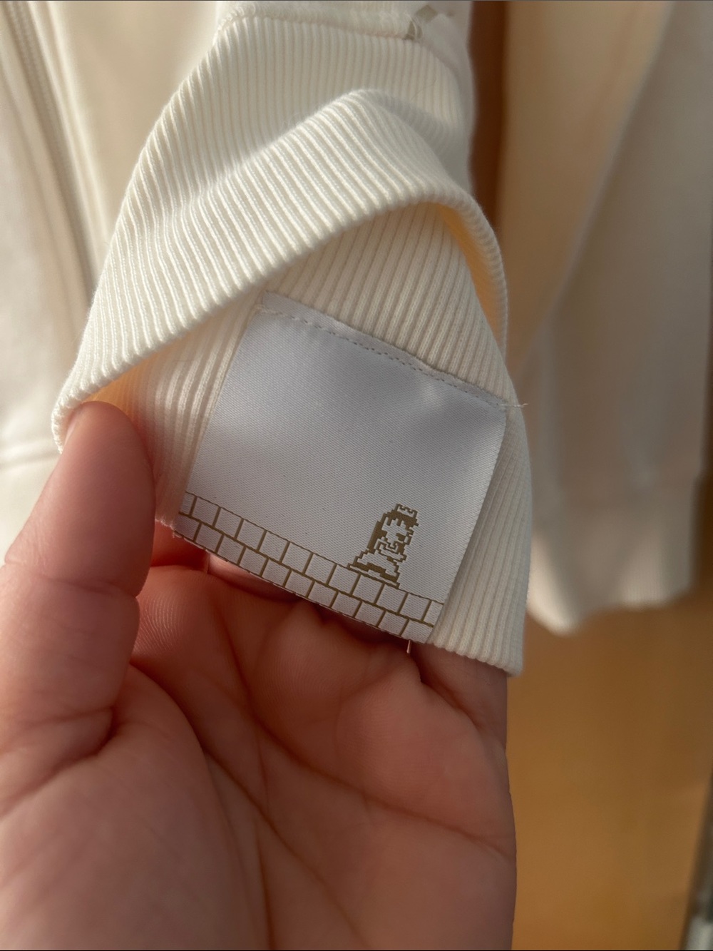 Nintendo Cream Hoodie with Gold Princess Peach Outline - Picture 4 of 5